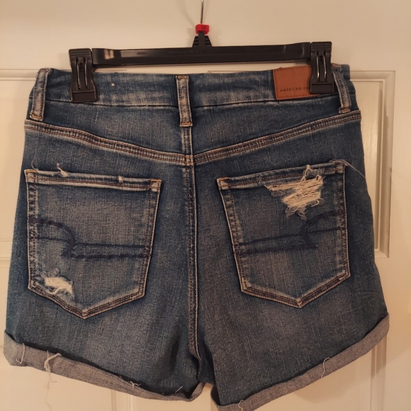 American Eagle Next Level Stretch distressed denim shorts size 8 - Picture 3 of 6